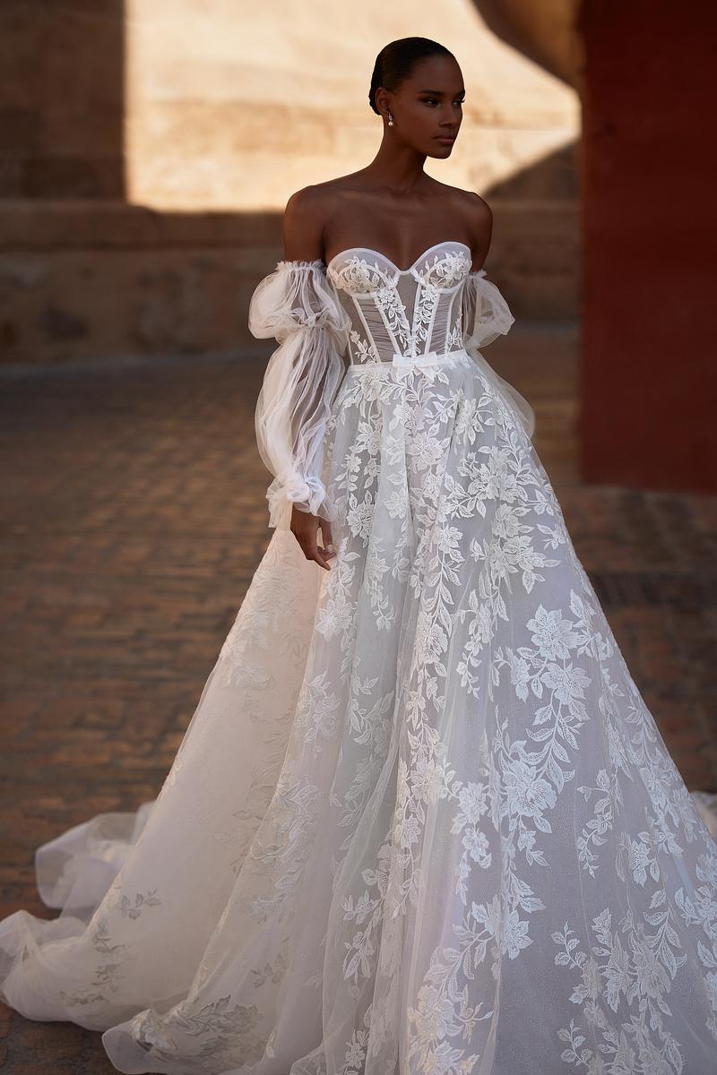 Romanzo Style Number 2353 - 1