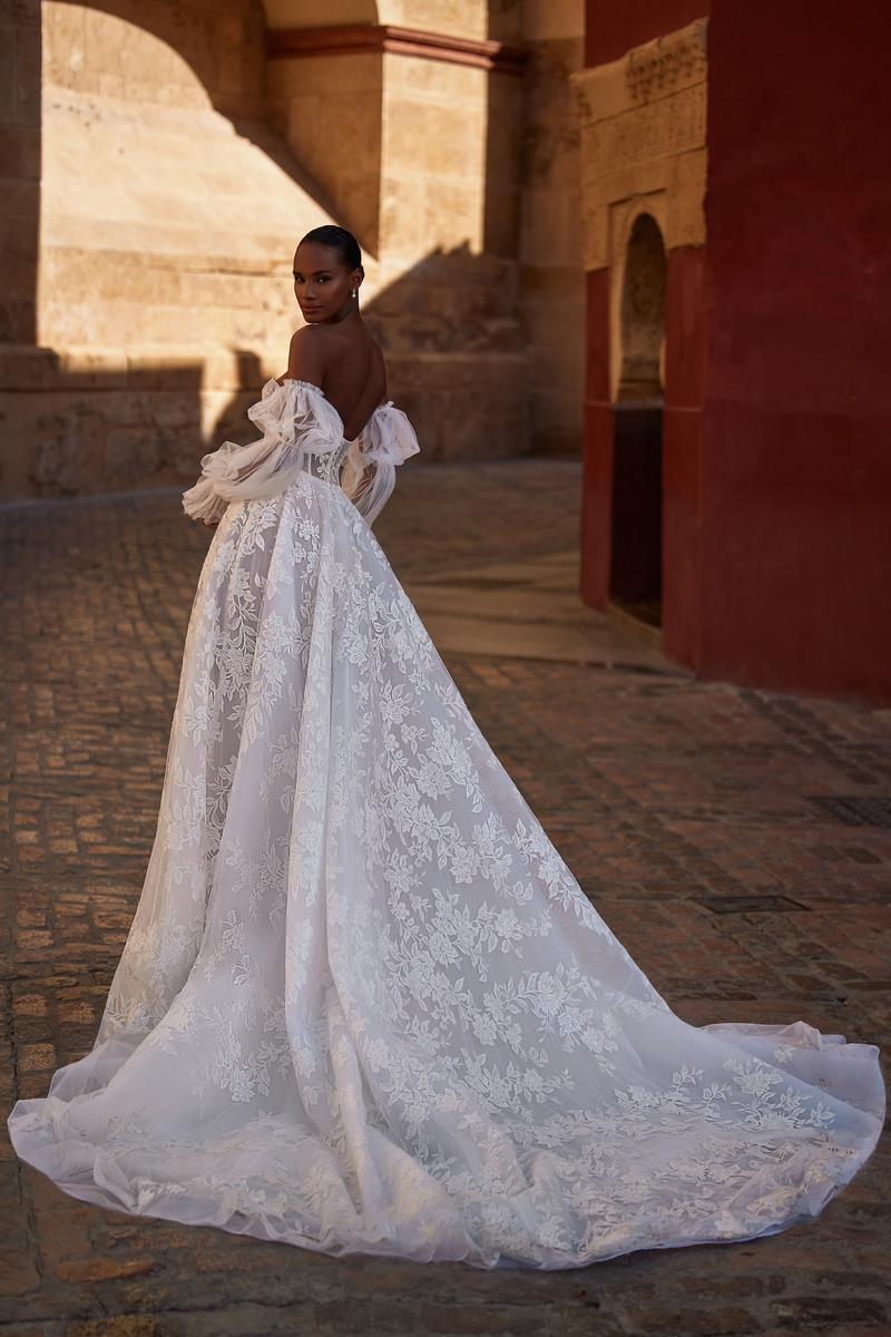 Romanzo Style Number 2353 - 2