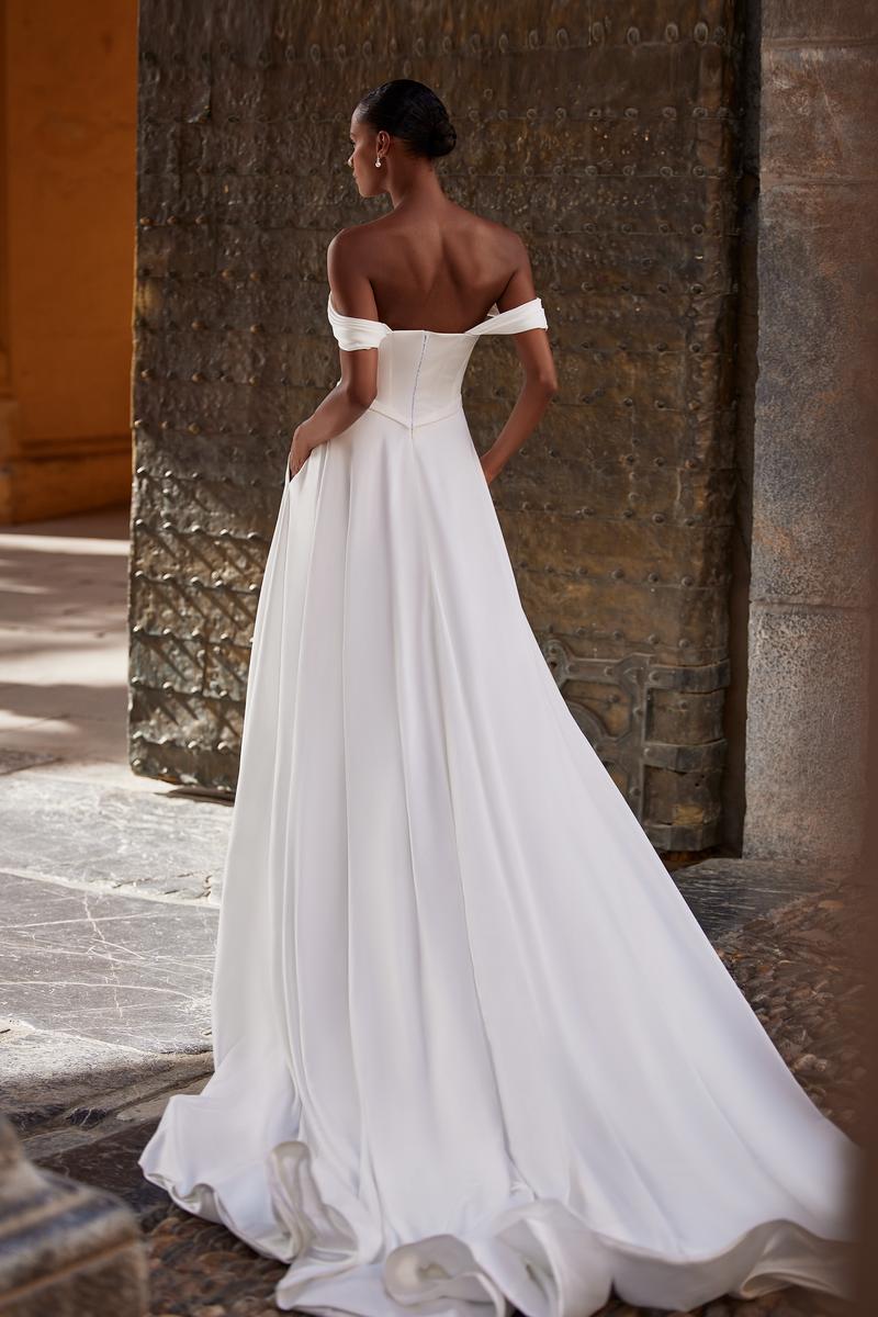 Romanzo Style Number 2355 - 2