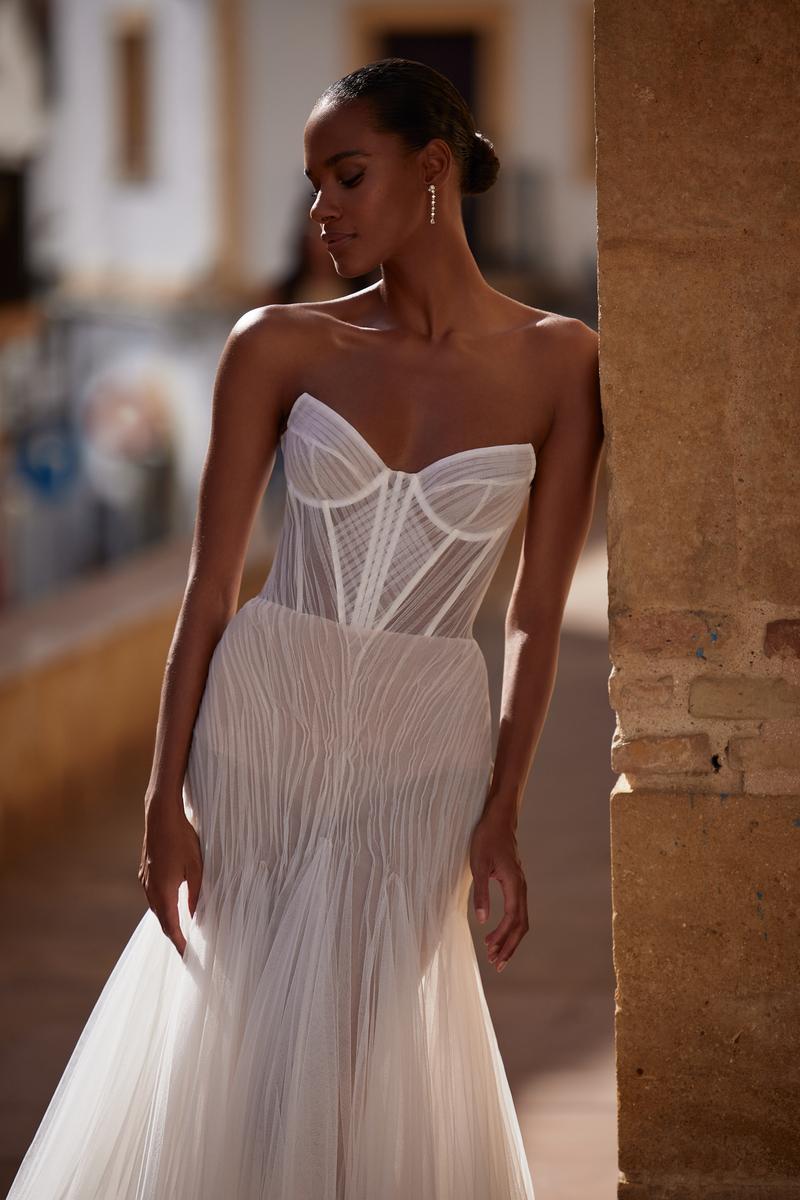 Romanzo Style Number 2359 - 3