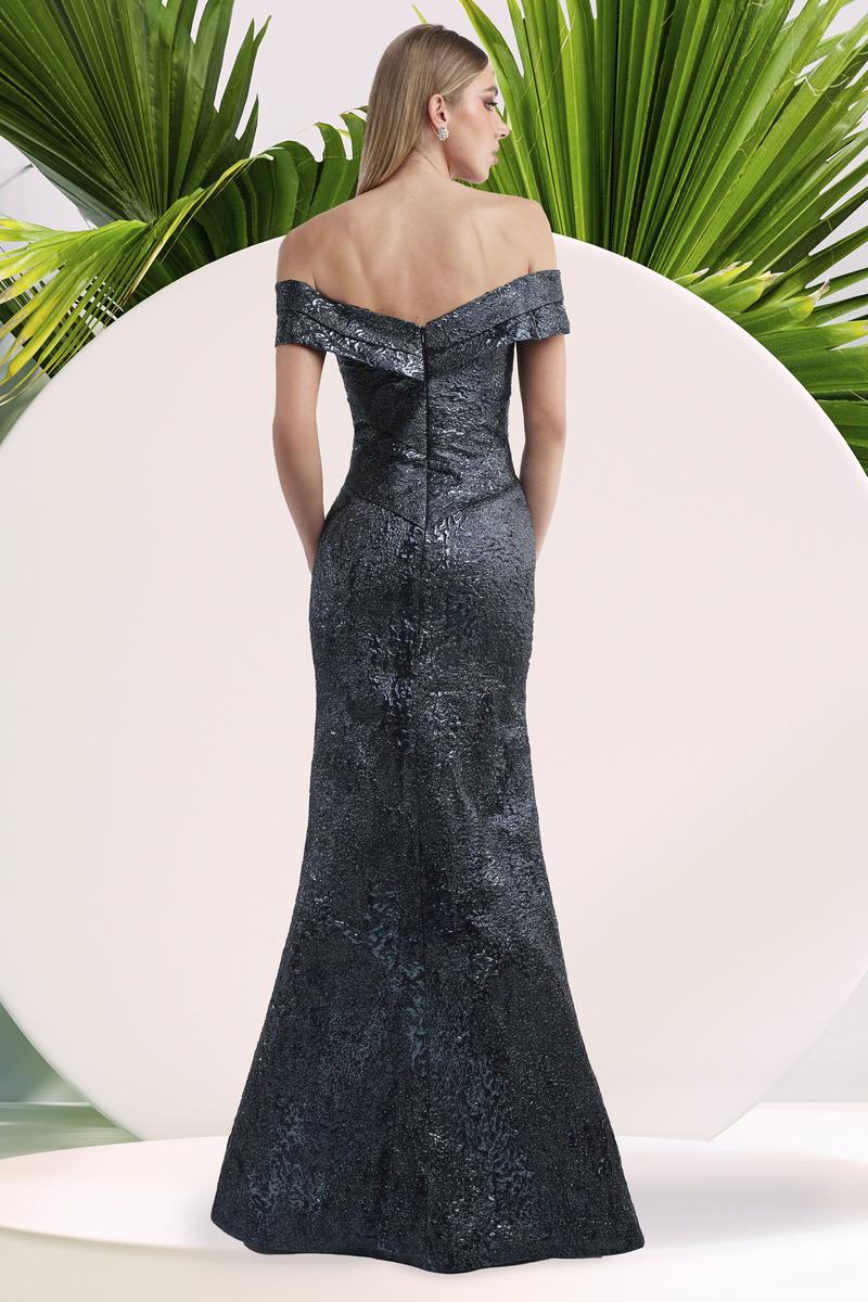 Janique Style Number 1020 - 2