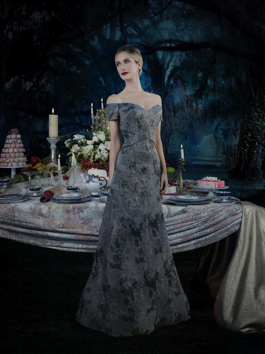 Janique Style Number 5621 - 1
