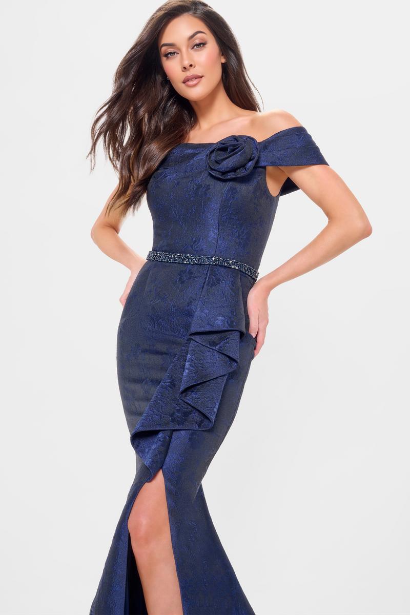 Montage Style Number M910 - 6