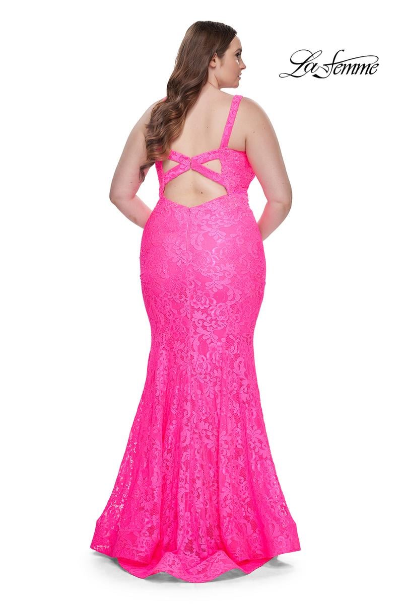 Plus Sizes Style Number 31118 - 2