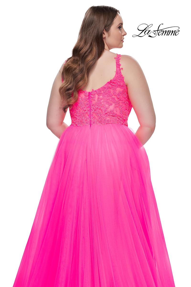 Plus Sizes Style Number 31394 - 15
