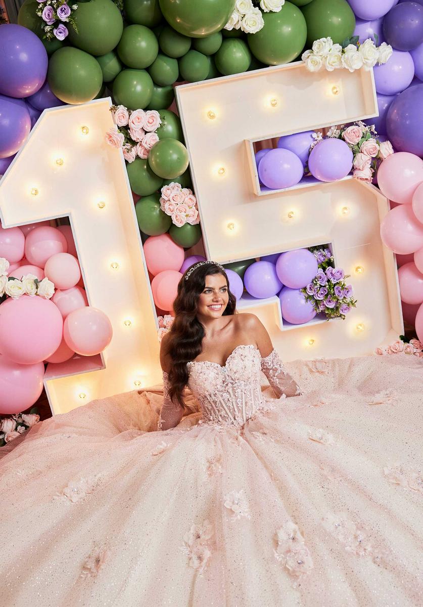 Vizcaya Style Number 89512 - 8