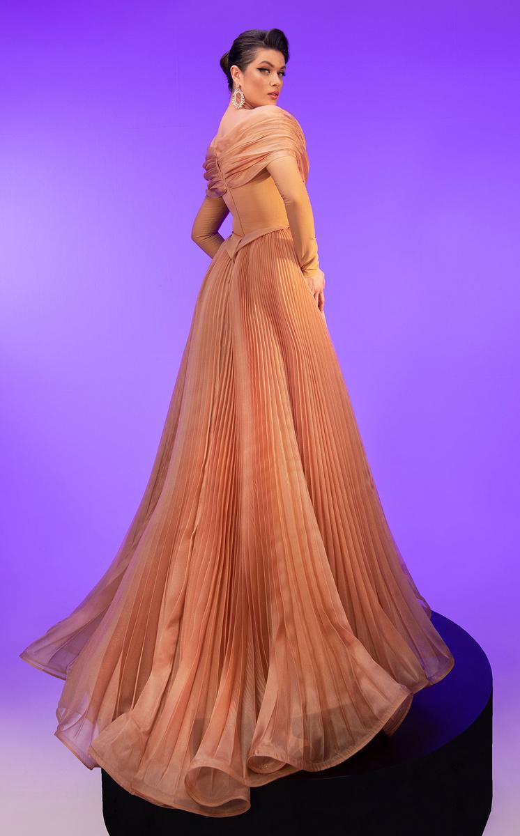 MNM Couture Style Number F02800 - 18