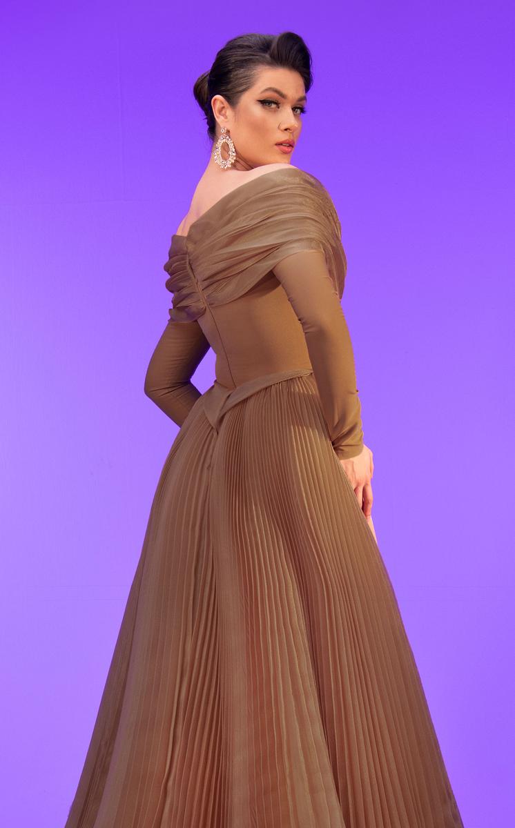 MNM Couture Style Number F02800 - 24