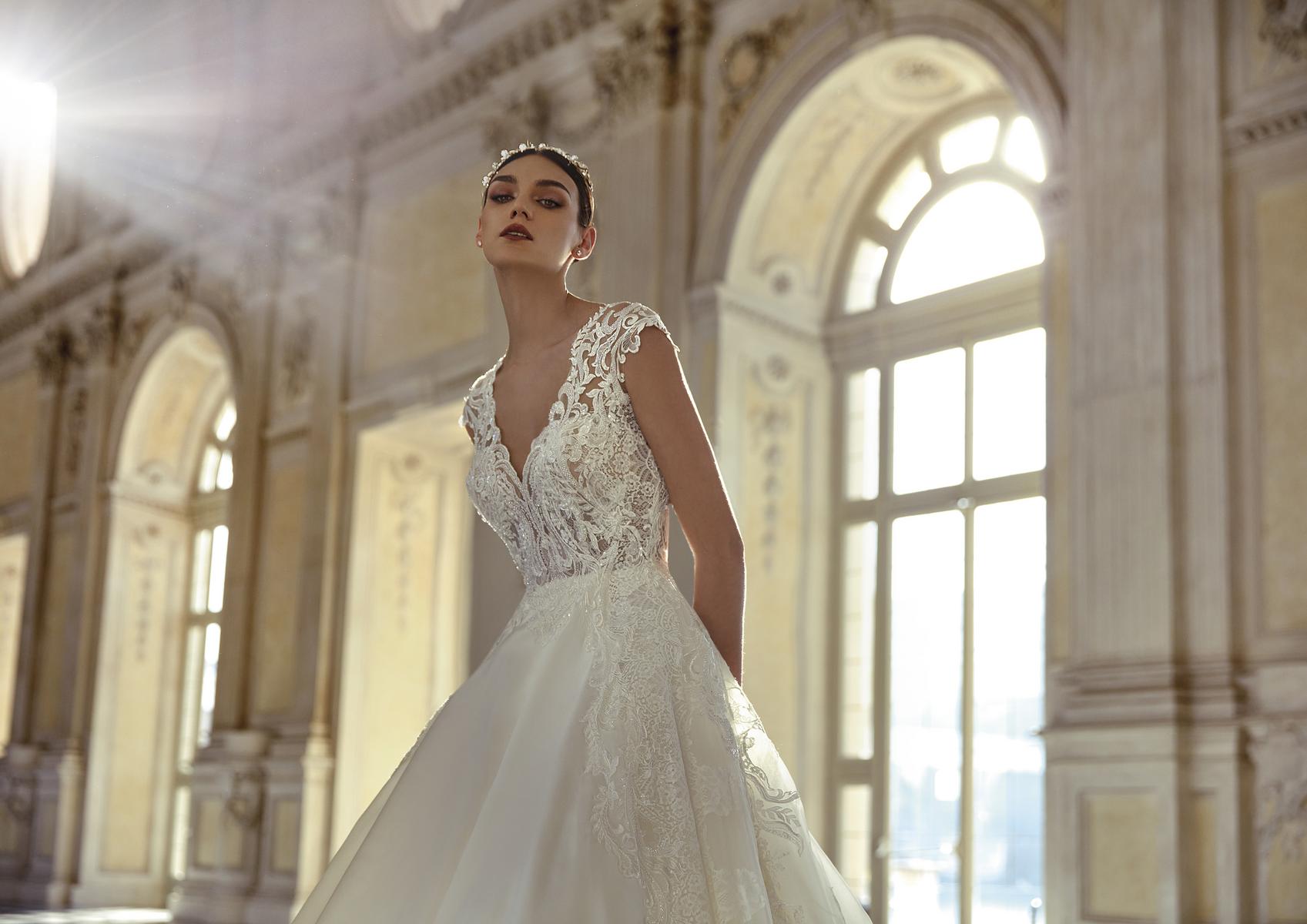 Privee Collection Style Number TRINITY - 4