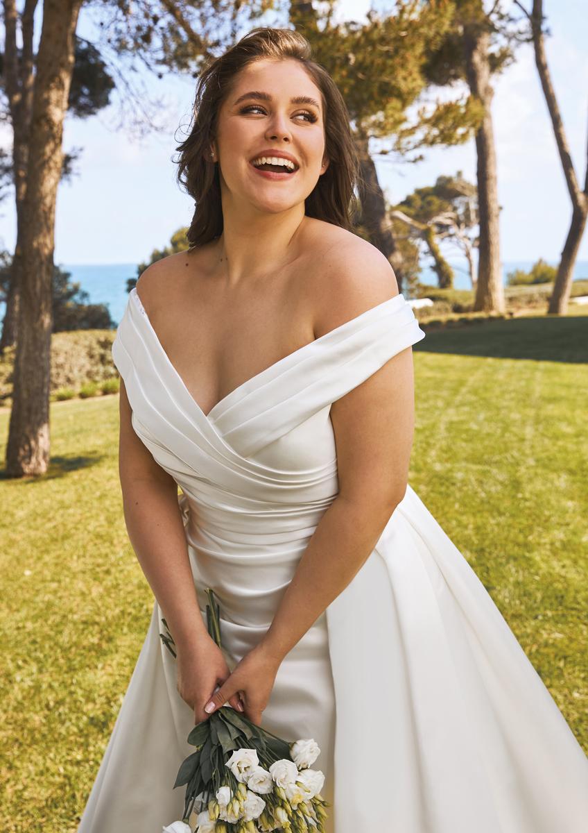 Pronovias Style Number DIMITRA - 6