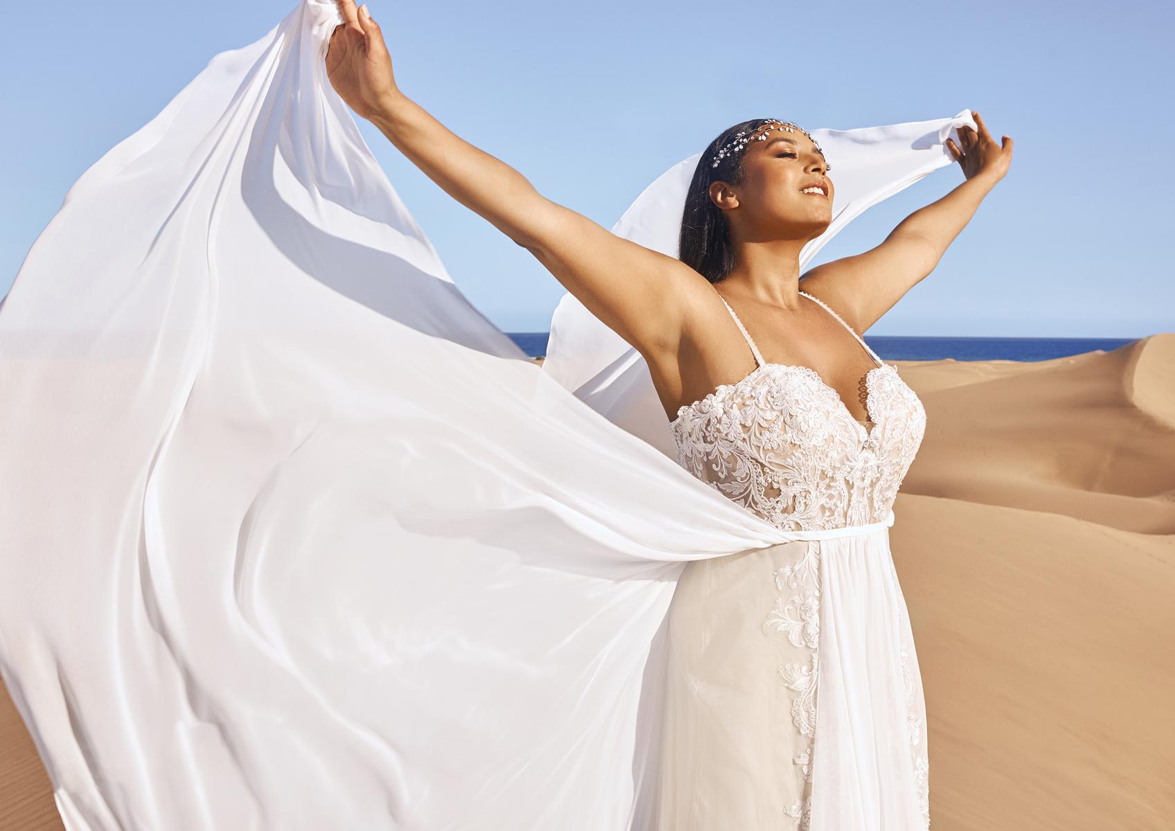 Pronovias Style Number GOBLIN - 8