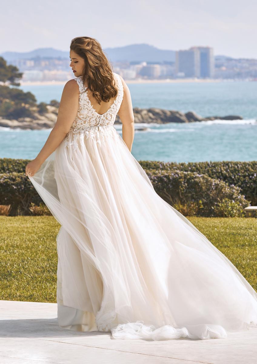 Pronovias Style Number LAVINIA - 4