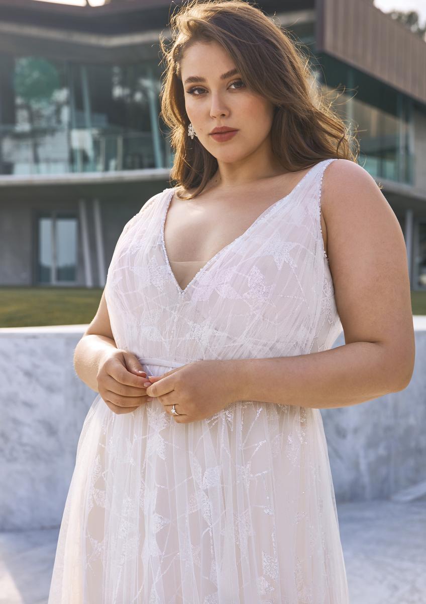 Pronovias Style Number MAKENA - 5