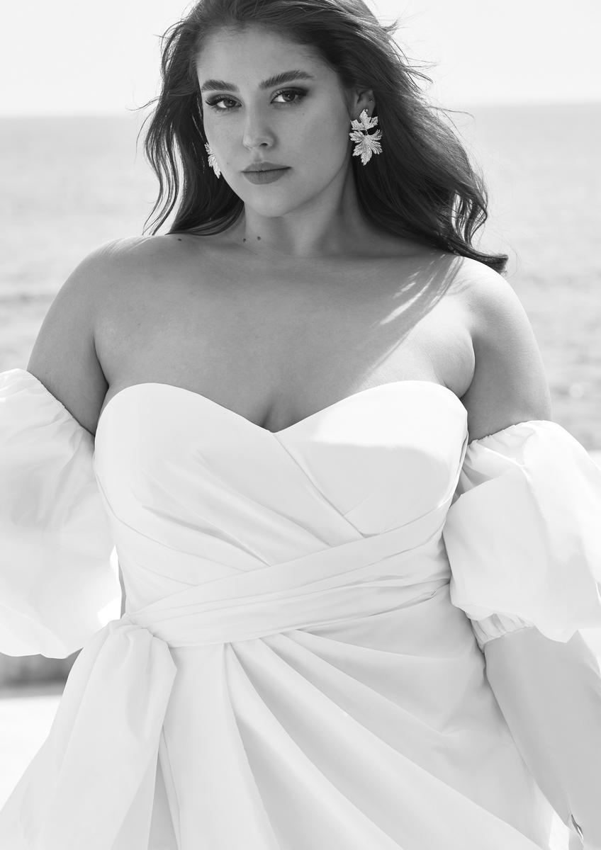 Pronovias Style Number SONIA - 8