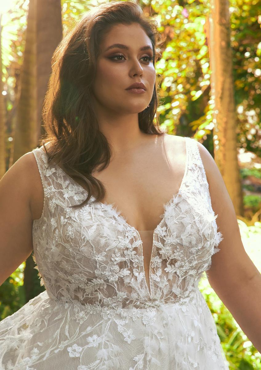 Pronovias Style Number VIK - 6