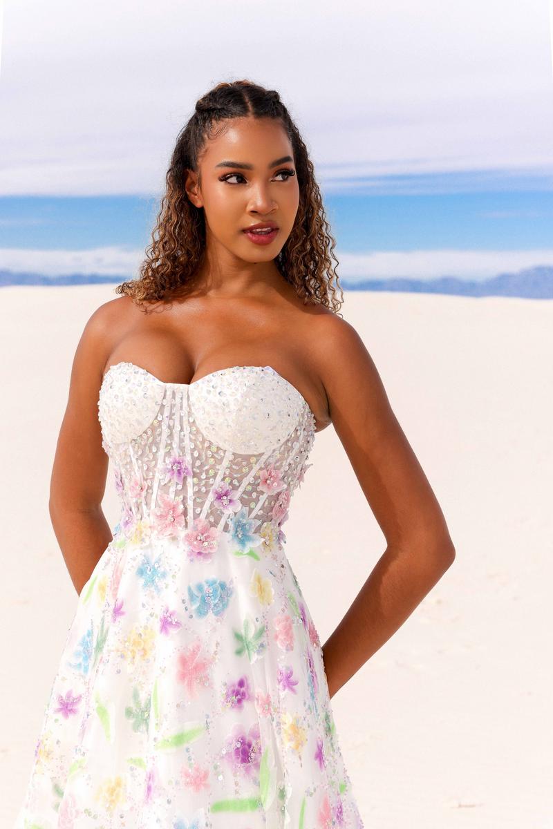 Vienna Prom Style Number 7889 - 17
