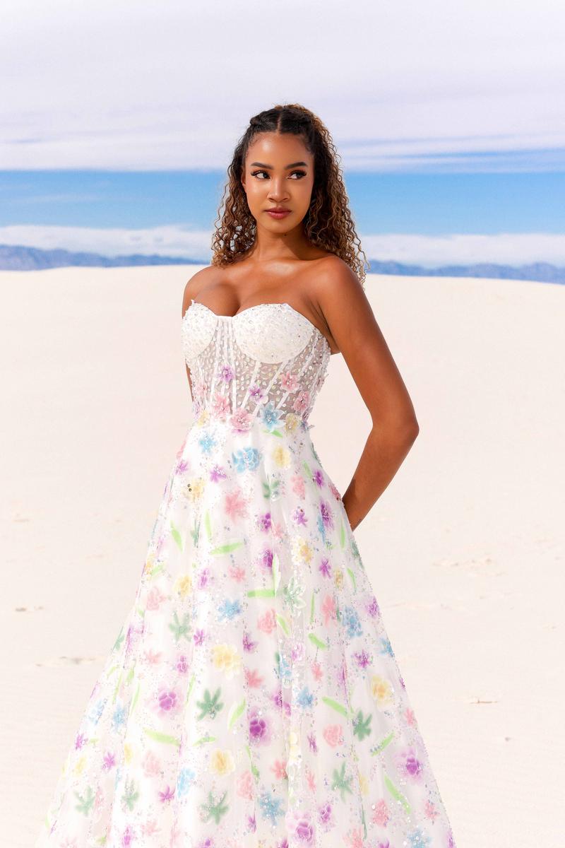 Vienna Prom Style Number 7889 - 3