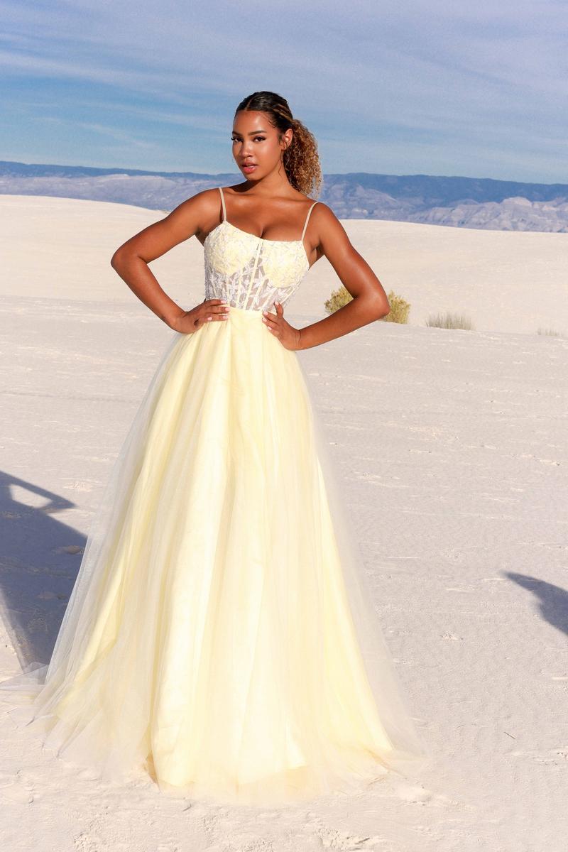 Vienna Prom Style Number 7897 - 20