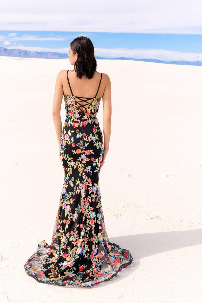 Vienna Prom Style Number 8870 - 16