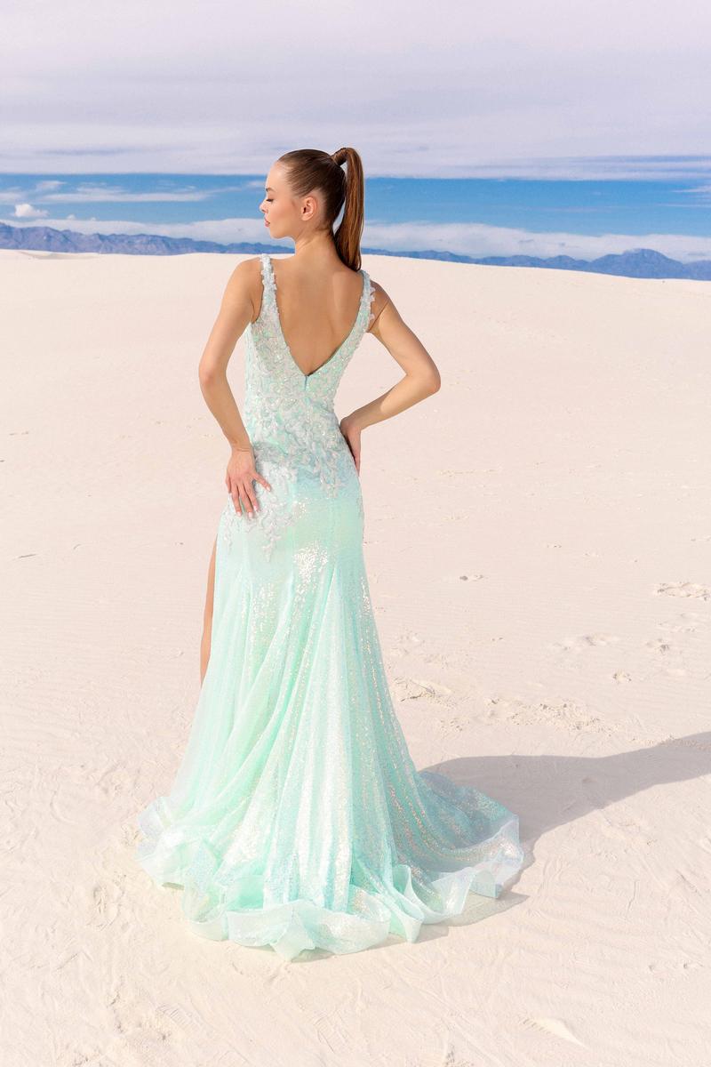 Vienna Prom Style Number 8882 - 31