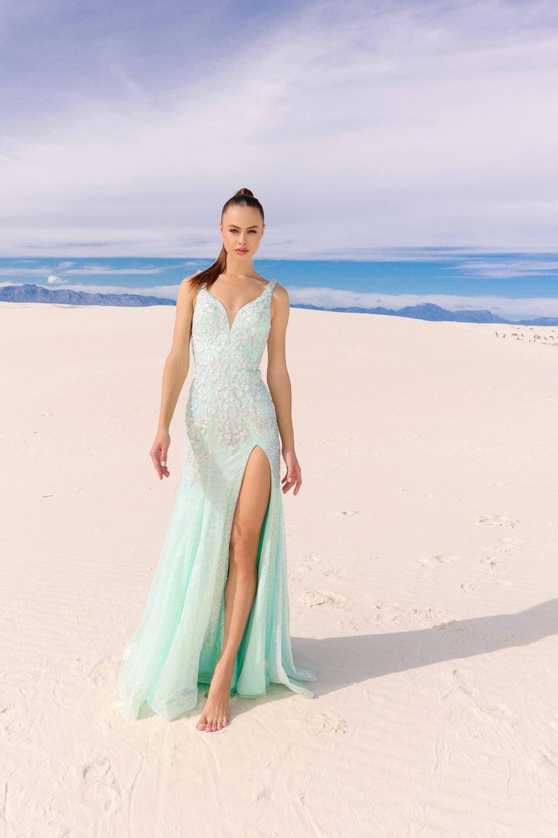 Vienna Prom Style Number 8882 - 13