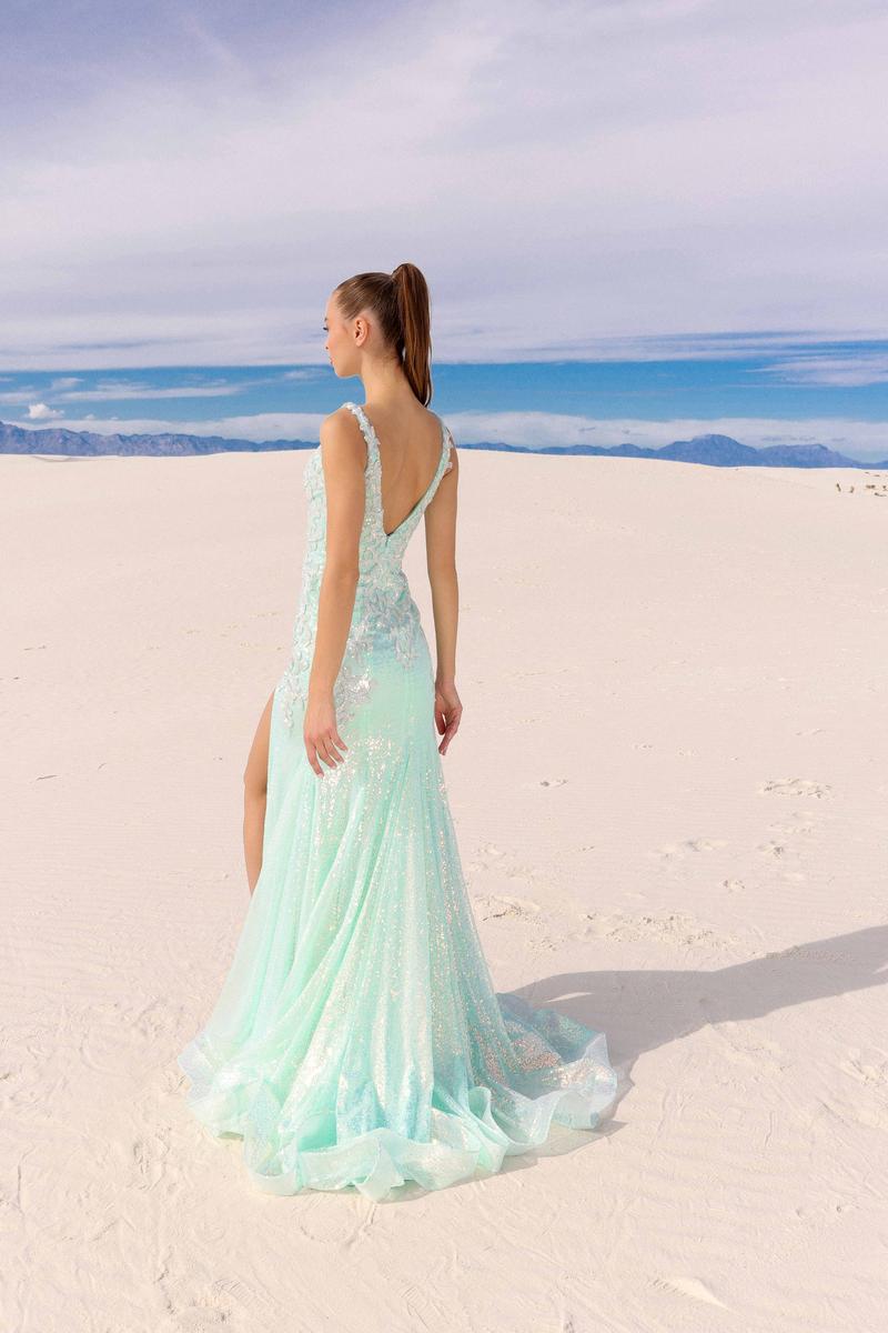 Vienna Prom Style Number 8882 - 12