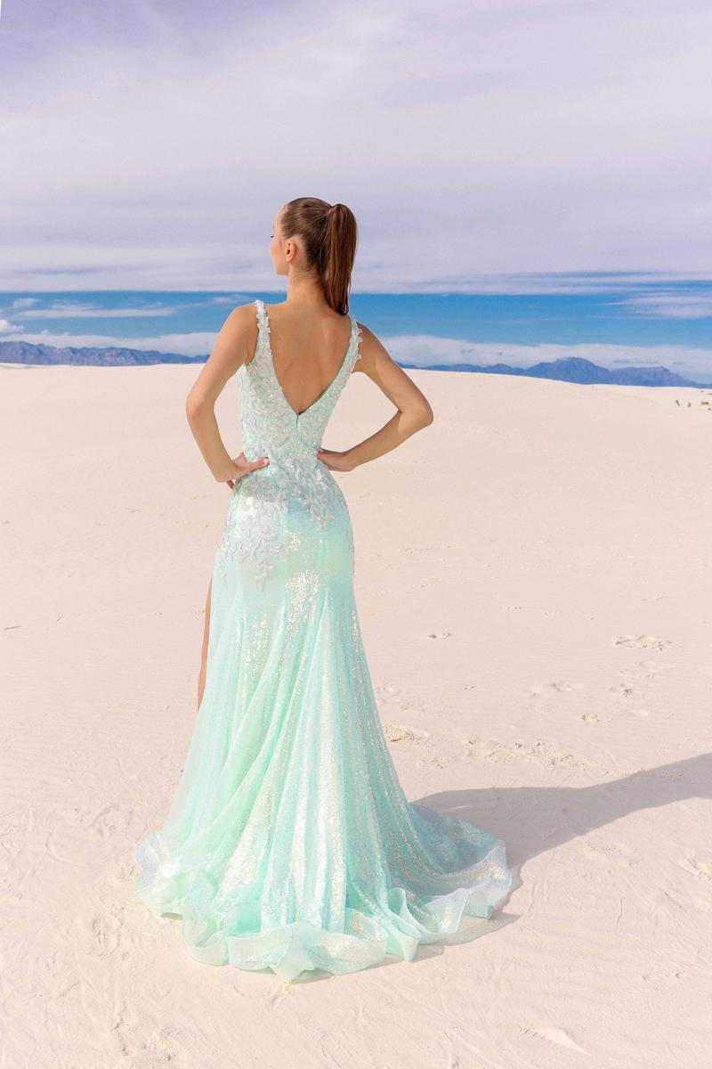 Vienna Prom Style Number 8882 - 32