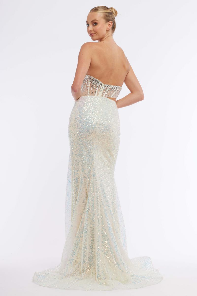 Vienna Prom Style Number 8885 - 5