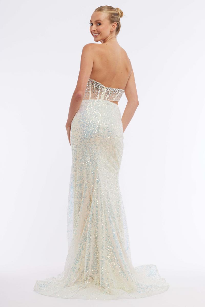 Vienna Prom Style Number 8885 - 10