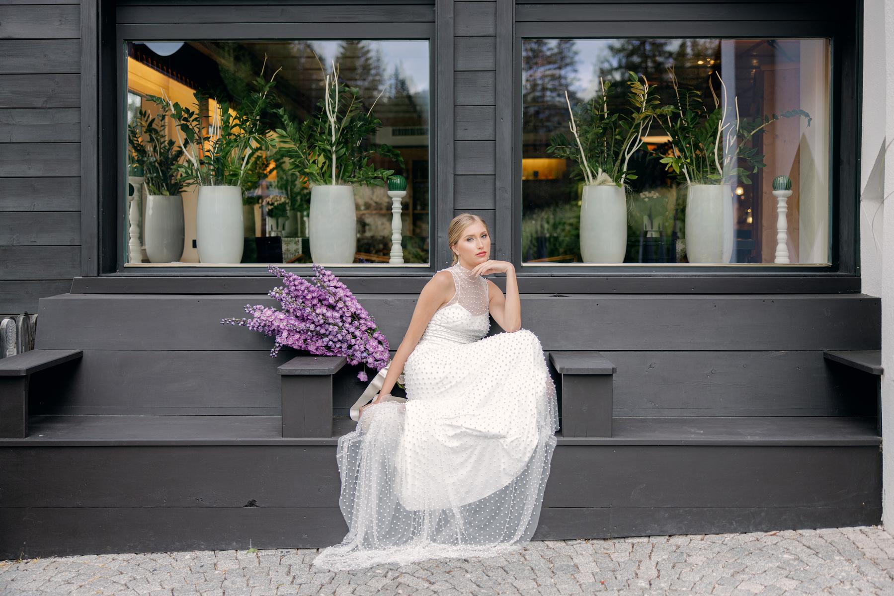 Willowby Style Number 50606 - 7