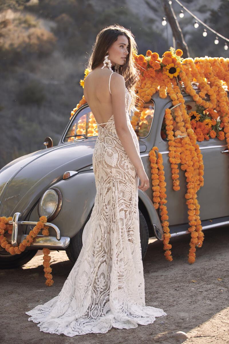 Willowby Style Number 54111 - 2