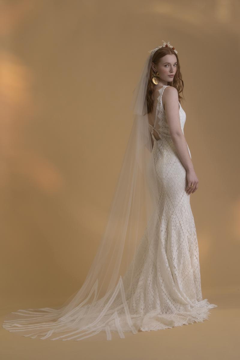 Willowby Style Number 56124 - 4