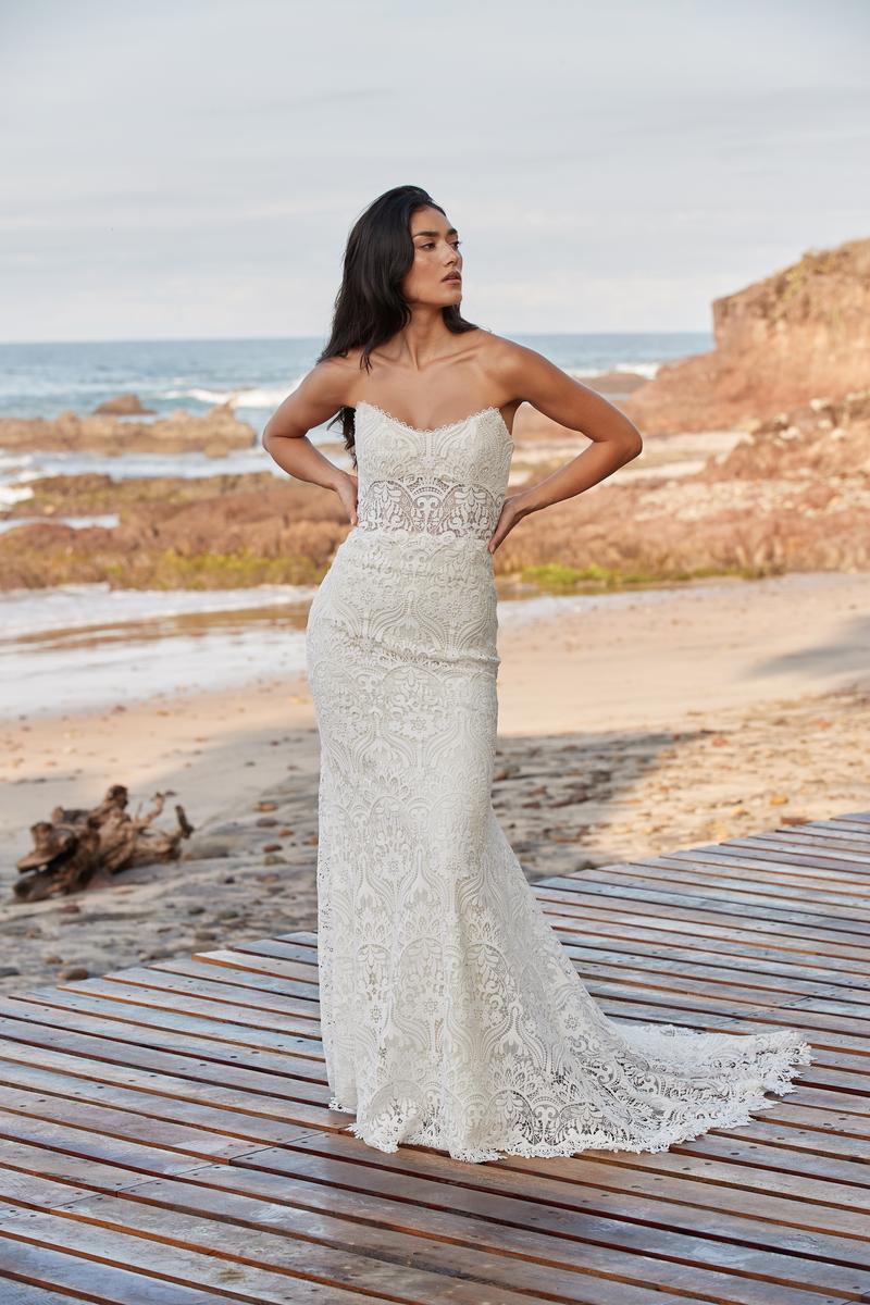 Willowby Style Number 58100 - 1