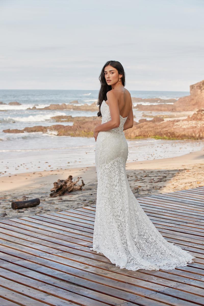 Willowby Style Number 58100 - 5