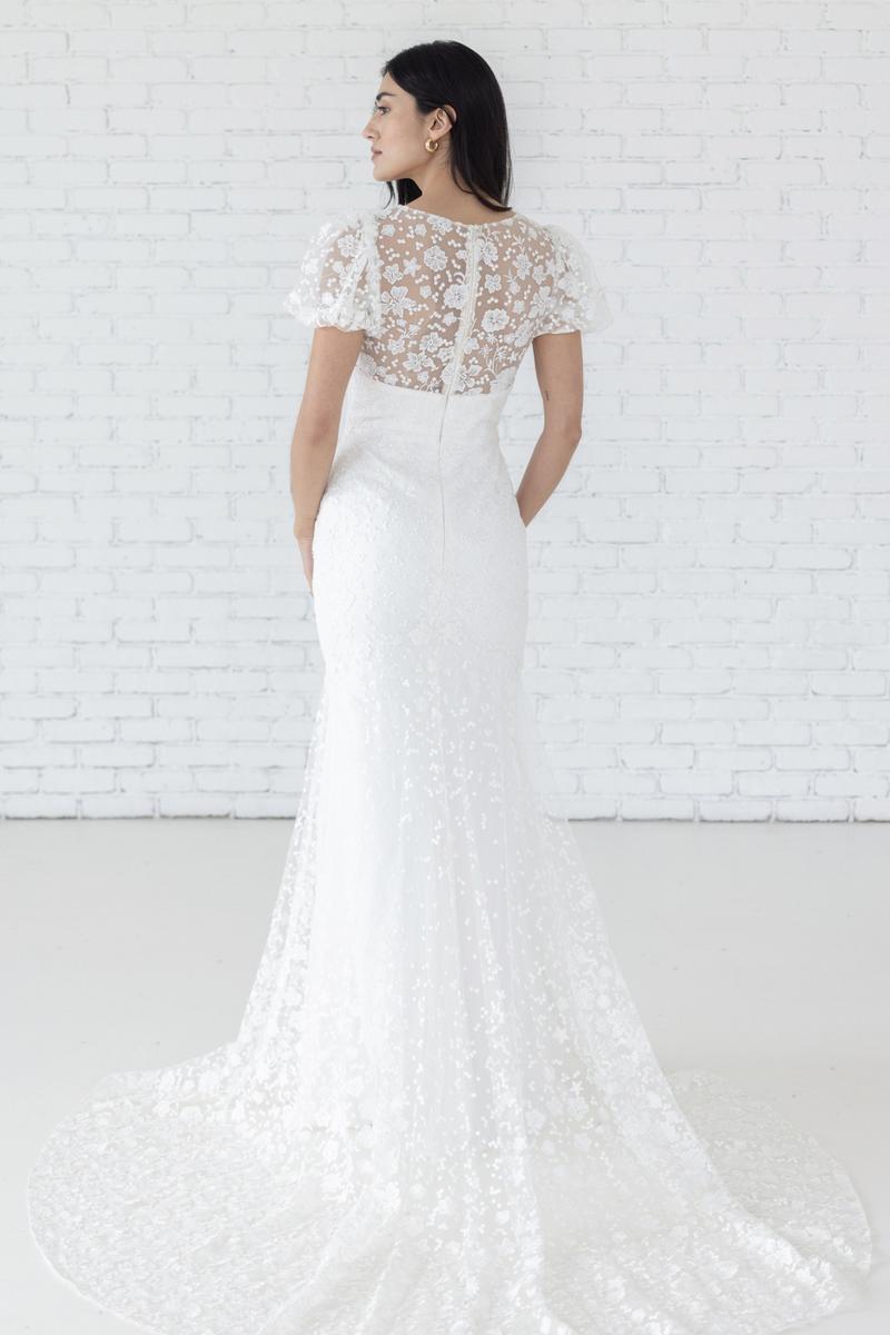 Willowby Style Number 59111 - 2