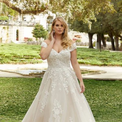 How To Choose the Best Wedding Dress for Various Body Types