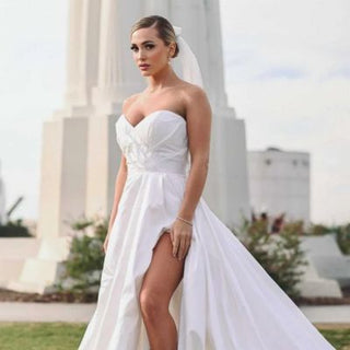 How To Accentuate Your Curves in a Plus-Size Wedding Dress