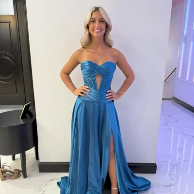 Prom Night Emergency Kit: What You Should Have in Your Purse