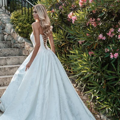 The Dos and Don’ts of Accessorizing Your Bridal Look