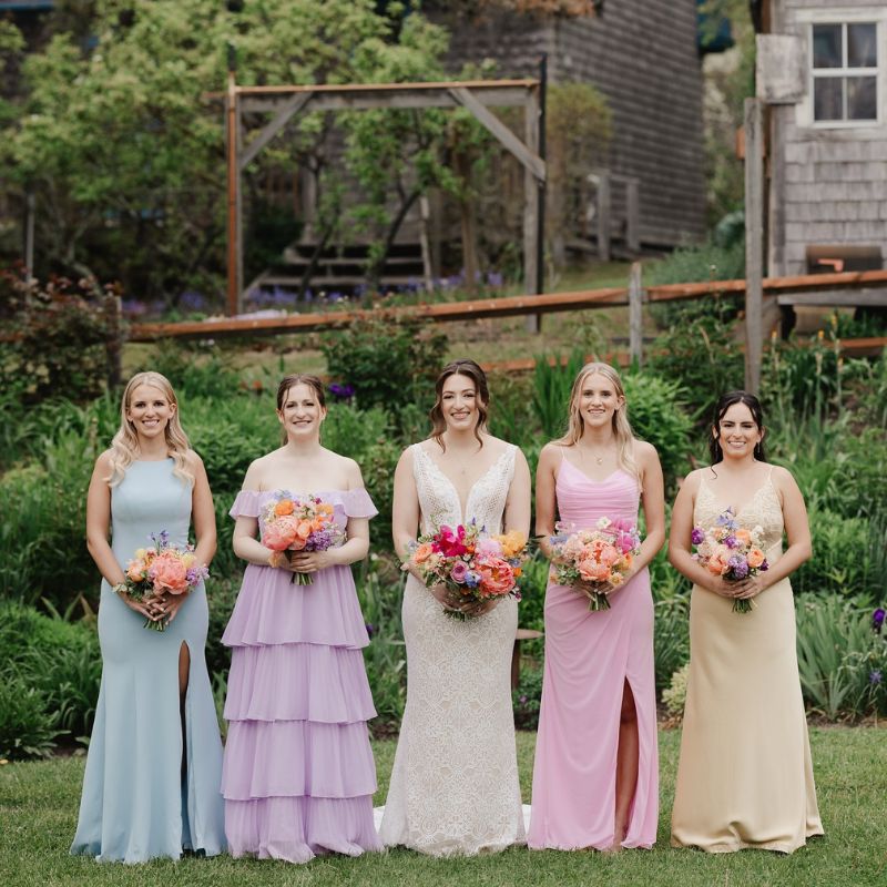 Choosing the Perfect Bridesmaid Dress Color for Your Theme