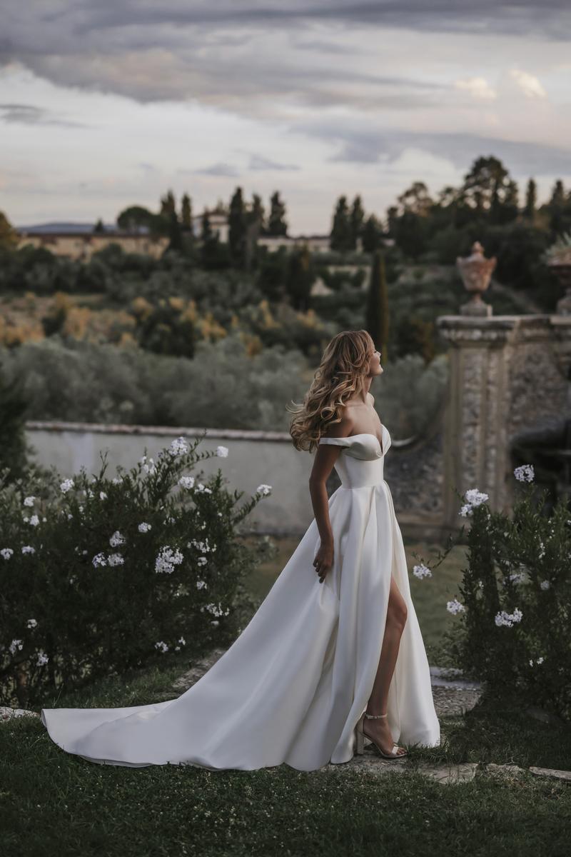 Abella Style Number E300 - 6