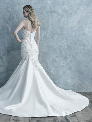 Allure Bridal Style Number 9673 - 2