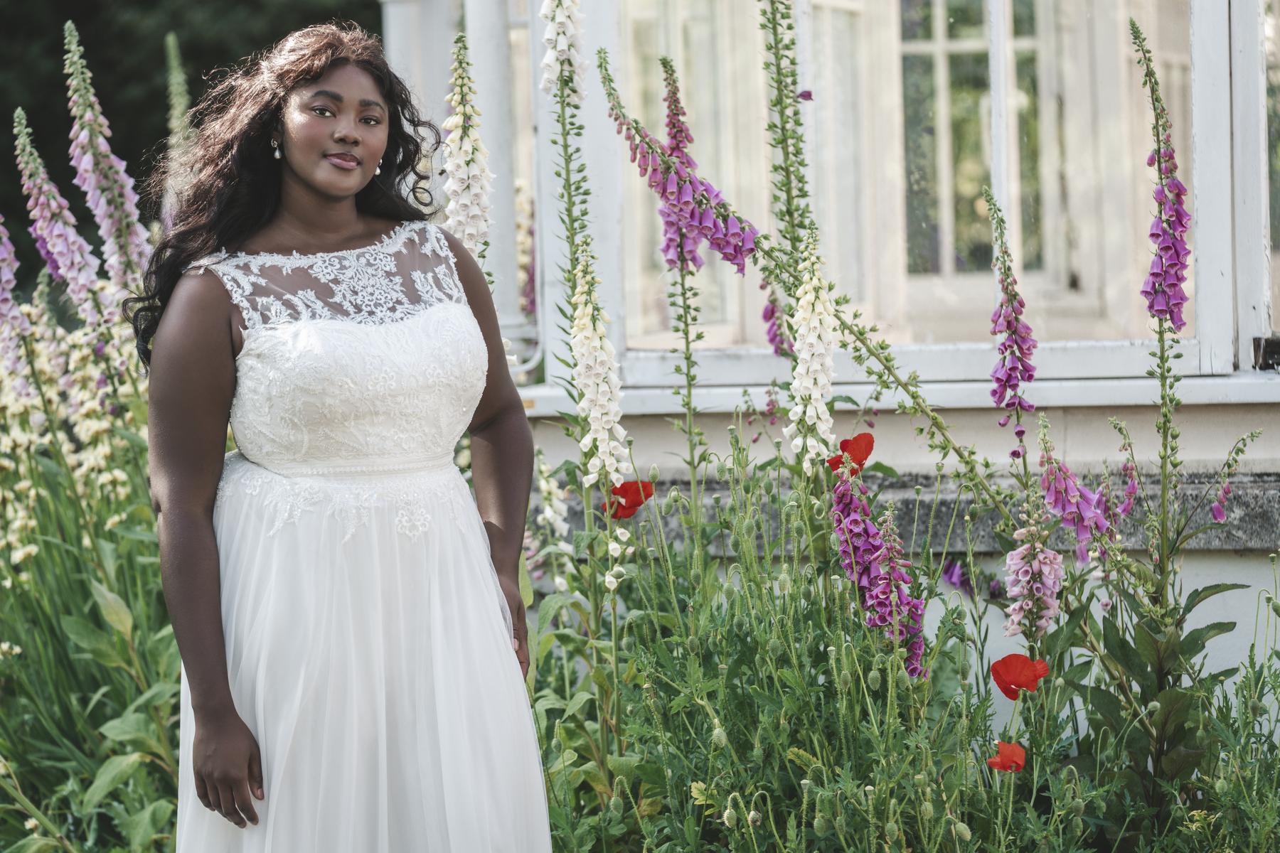 Bridgerton Style Number BR1002V - 10