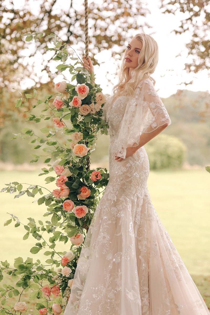 Disney Fairy Tale Weddings Style Number D321 - 8