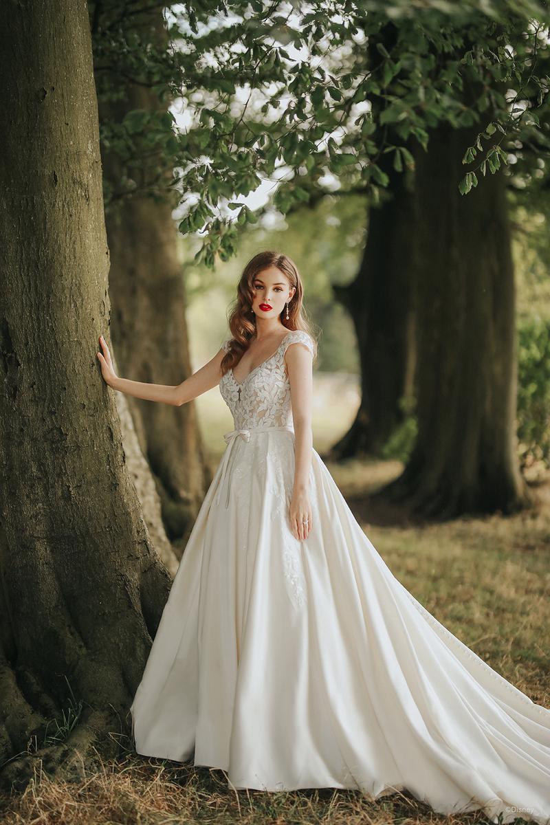 Disney Fairy Tale Weddings Style Number D327L - 4