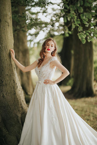 Disney Fairy Tale Weddings Style Number D327L - 11