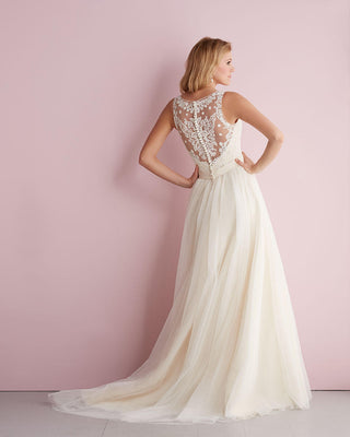 Allure Romance Style Number 2716 - 2