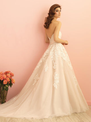 Allure Romance Style Number 2858 - 2