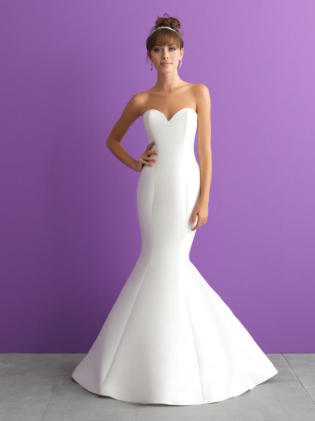 Allure Romance Style Number 3000 - 1