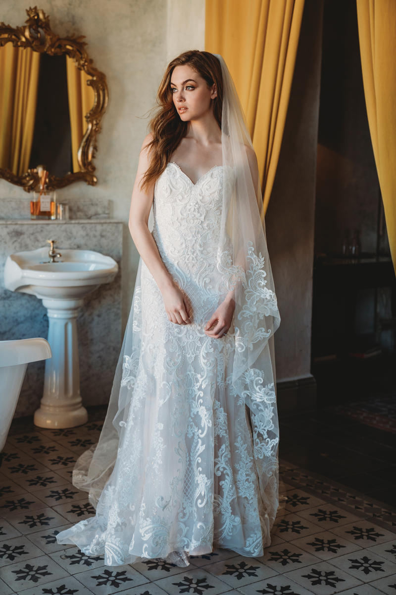 Allure Romance Style Number 3208 - 3